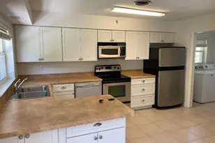 956 Tulip Ln, Vero Beach, FL 32963 - Photo 4