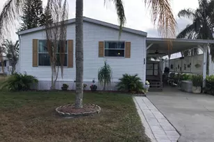 11 SE Hidalgo Ln, Port Saint Lucie, FL 34952 - Photo 2