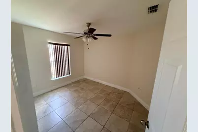 801 Desmoines Place, Poinciana, FL 34759 - Photo 10