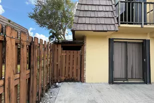 731 Springdale Cir, Lake Worth Beach, FL 33461 - Photo 4