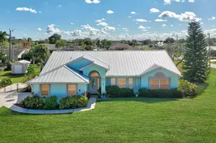 184 SW Uneeda Pl, Port Saint Lucie, FL 34953 - Photo 2