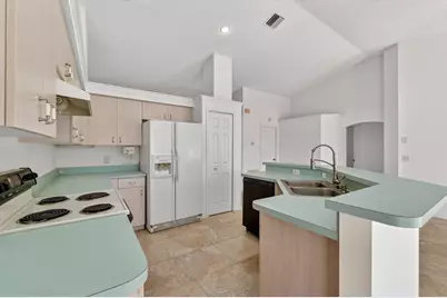 184 SW Uneeda Place, Port Saint Lucie, FL 34953 - Photo 10