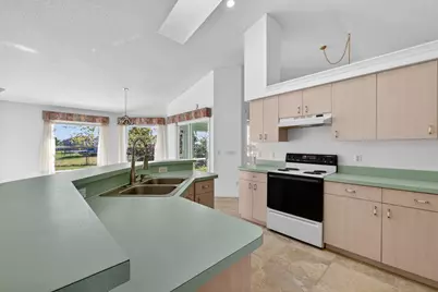 184 SW Uneeda Place, Port Saint Lucie, FL 34953 - Photo 12