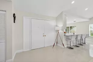 5735 Lakeview Mews Cir, Boynton Beach, FL 33437 - Photo 4