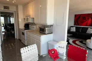 3400 N Ocean Dr, Singer Island, FL 33404 - Photo 32