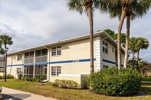 1506 SE Royal Green Cir, Port Saint Lucie, FL 34952 - Photo 8