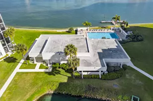 19800 Sandpointe Bay Dr, Tequesta, FL 33469 - Photo 22