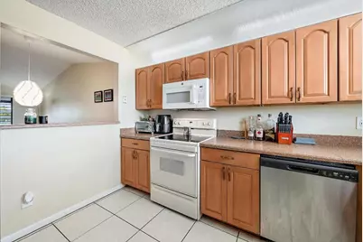 1271 SE Parkview Place #H11, Stuart, FL 34994 - Photo 6