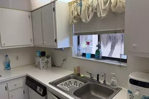 399 Lakeview Dr, Weston, FL 33326 - Photo 22