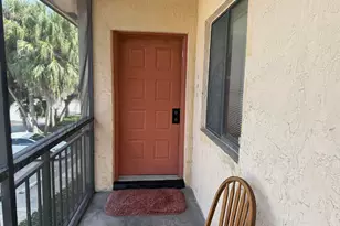 399 Lakeview Dr, Weston, FL 33326 - Photo 4