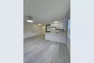 105 Windsor E #105, West Palm Beach, FL 33417 - Photo 2