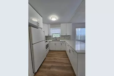 105 Windsor E #105, West Palm Beach, FL 33417 - Photo 4