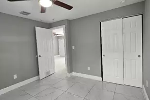 933 W 7th St, Riviera Beach, FL 33404 - Photo 12