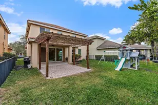 5903 SE Crooked Oak Ave, Hobe Sound, FL 33455 - Photo 4