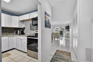 419 Lake Dora Dr, West Palm Beach, FL 33411 - Photo 6