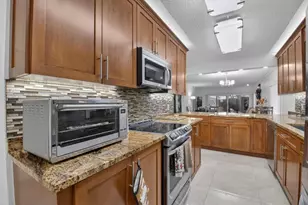 13729 Date Palm Ct, Delray Beach, FL 33484 - Photo 18