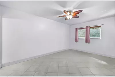 658 NE 6th Court E #E, Boynton Beach, FL 33435 - Photo 6