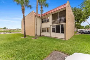 117 Lake Dora Dr, West Palm Beach, FL 33411 - Photo 14