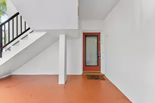 117 Lake Dora Dr, West Palm Beach, FL 33411 - Photo 2