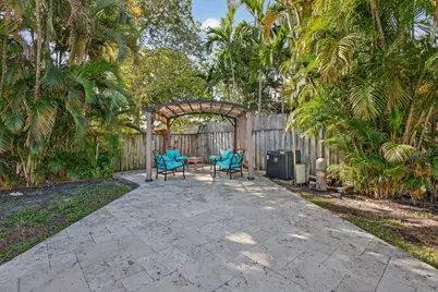 736 NE 34th Court, Oakland Park, FL 33334 - Photo 42