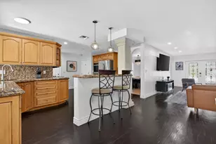 736 NE 34th Ct, Oakland Park, FL 33334 - Photo 12