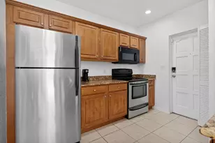 736 NE 34th Ct, Oakland Park, FL 33334 - Photo 36