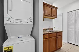 736 NE 34th Ct, Oakland Park, FL 33334 - Photo 38