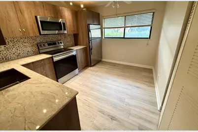 15401 Pembridge Avenue #38, Delray Beach, FL 33484 - Photo 6