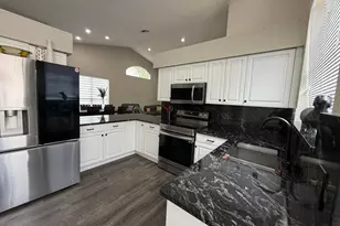 8768 Shoal Creek Ln, Boynton Beach, FL 33472 - Photo 2