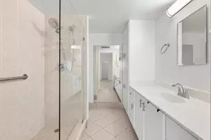 306 Wellington E, West Palm Beach, FL 33417 - Photo 12