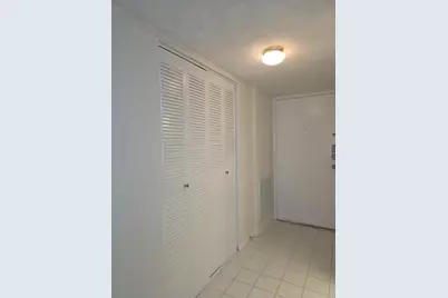 470 Executive Center Drive #2k, West Palm Beach, FL 33401 - Photo 2