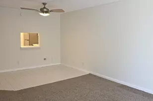 470 Executive Center Dr, West Palm Beach, FL 33401 - Photo 12