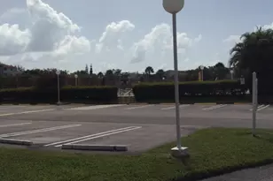 470 Executive Center Dr, West Palm Beach, FL 33401 - Photo 14