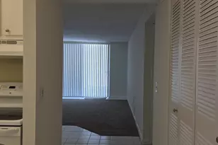 470 Executive Center Dr, West Palm Beach, FL 33401 - Photo 8