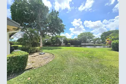 8462 Boca Glades Boulevard E, Boca Raton, FL 33434 - Photo 18