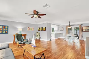 3035 SE Glasgow Dr, Stuart, FL 34997 - Photo 8