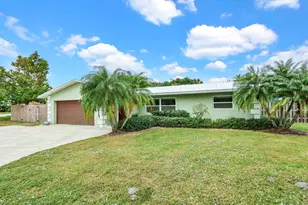 3035 SE Glasgow Dr, Stuart, FL 34997 - Photo 2