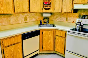 423 Pine Glen Ln, Greenacres, FL 33463 - Photo 4