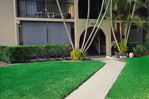 423 Pine Glen Ln, Greenacres, FL 33463 - Photo 1