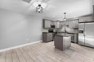 2302 SE Round Table Dr, Port Saint Lucie, FL 34952 - Photo 12