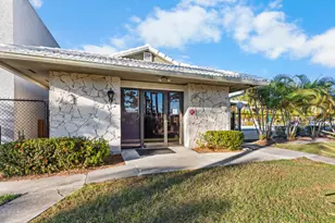 2302 SE Round Table Dr, Port Saint Lucie, FL 34952 - Photo 38