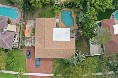 940 SW 69th Avenue, Plantation, FL 33317 - Photo 2