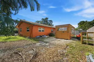 940 SW 69th Ave, Plantation, FL 33317 - Photo 24