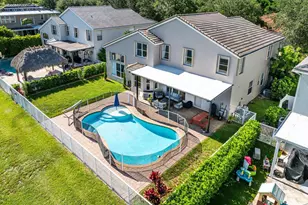 6376 Shadow Tree Ln, Lake Worth, FL 33463 - Photo 2