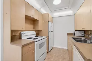 2015 Cornwall A, Boca Raton, FL 33434 - Photo 16