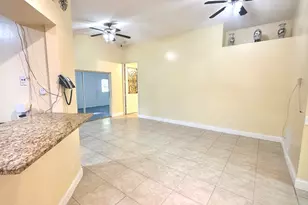 5221 Arbor Glen Cir, Lake Worth, FL 33463 - Photo 4