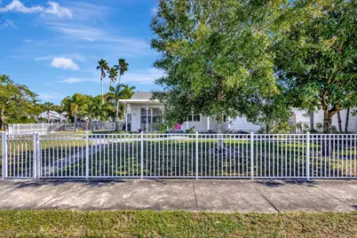 736 Rockland Drive, West Palm Beach, FL 33405 - Photo 42