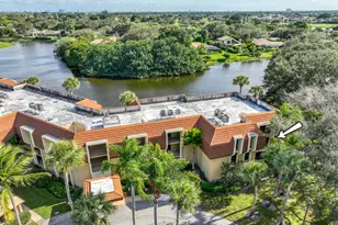 5250 Woodland Lakes Dr, Palm Beach Gardens, FL 33418 - Photo 2