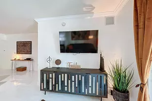 600 S Dixie Hwy, West Palm Beach, FL 33401 - Photo 10