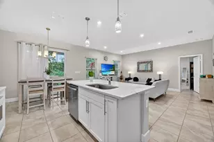 188 SW Pomeroy St, Stuart, FL 34997 - Photo 4